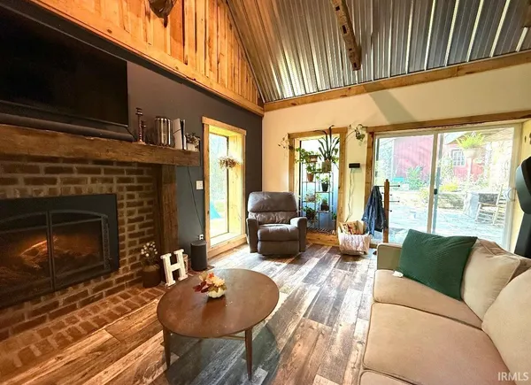 $514,900 | 918 North Harv-Wright Road, Bloomfield, IN 47424