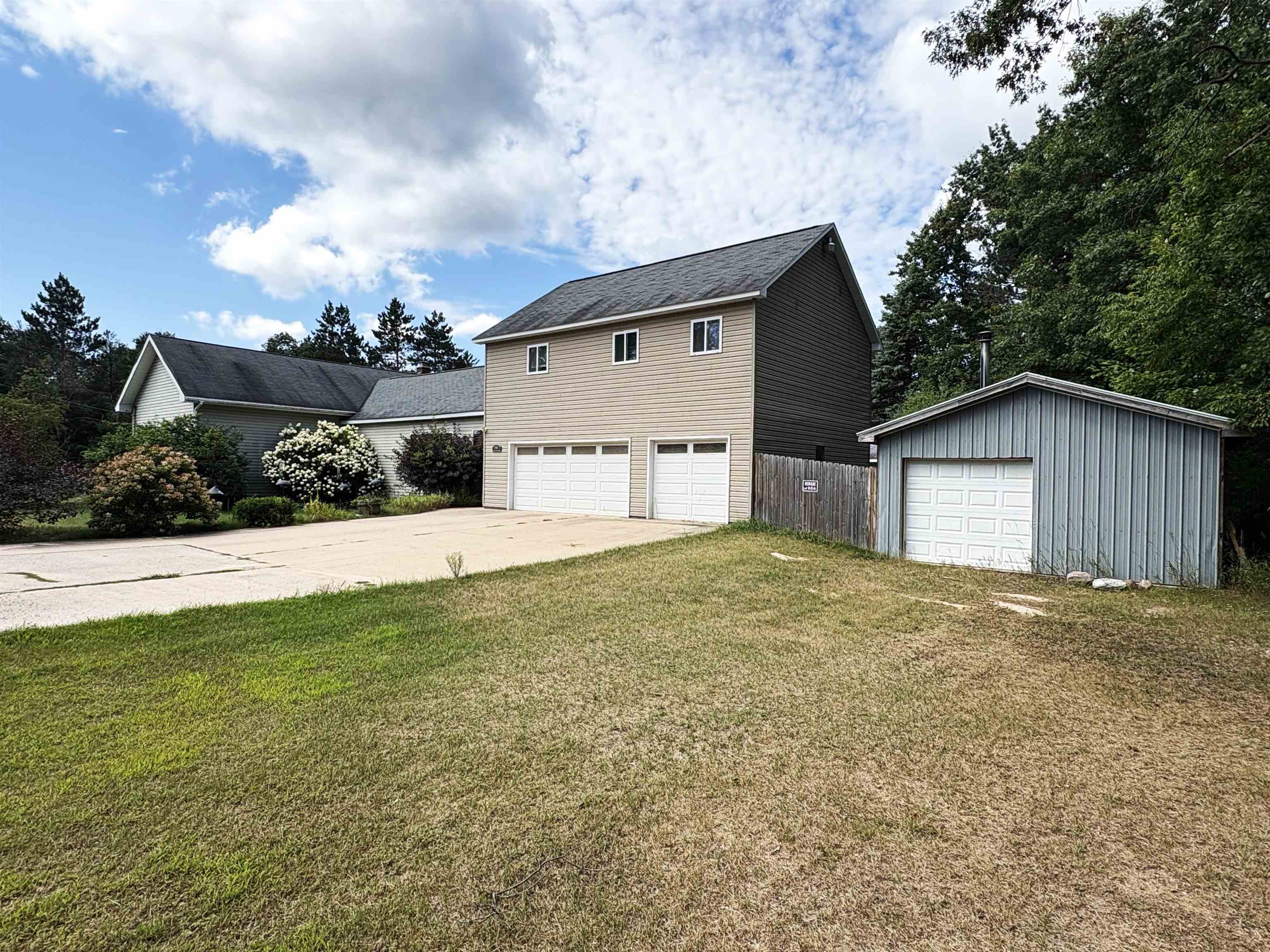 8994 South Oak Road Grayling, MI 49738 - Photo 2 of 25