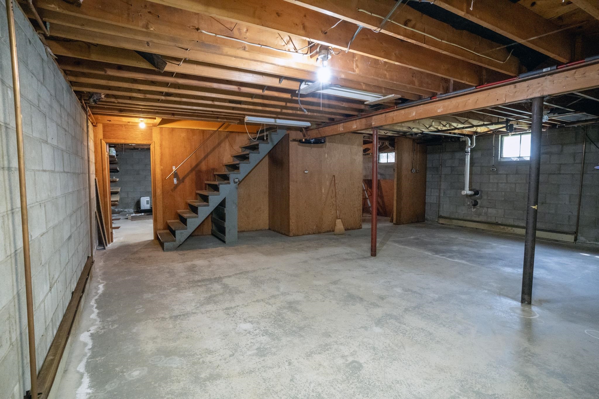 1229 Porters Point Road Colchester, VT 05446 - Photo 18 of 27 Gallery Image 18