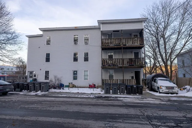 $1,600 | 76 Sherman Street, Unit 2, Gardner, MA 01440