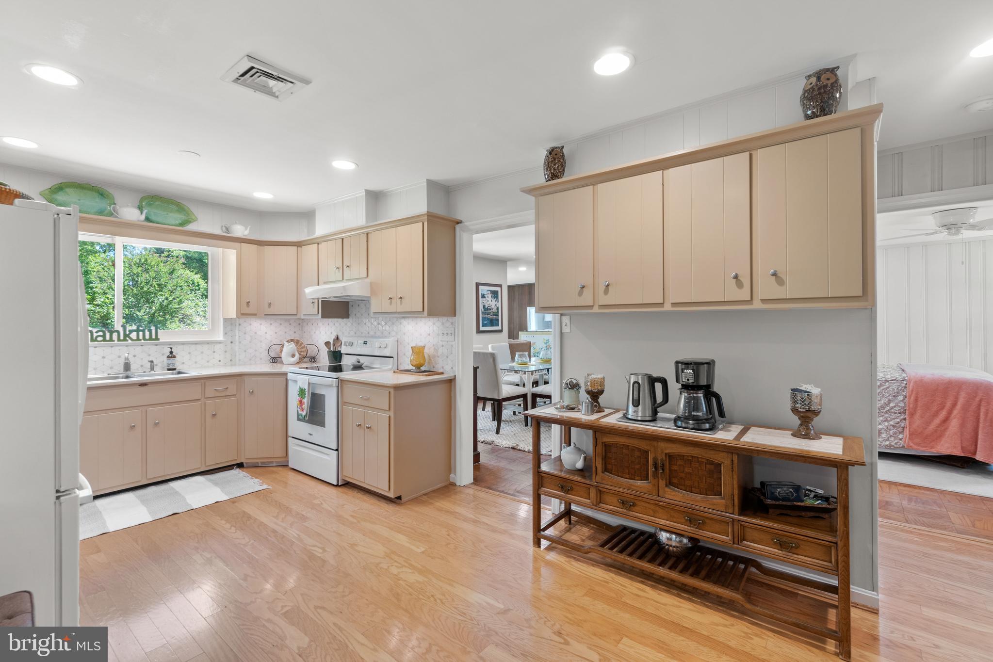 1717 Marymont Road Silver Spring, MD 20906 - Photo 11 of 35 Kitchen with New Appliances
