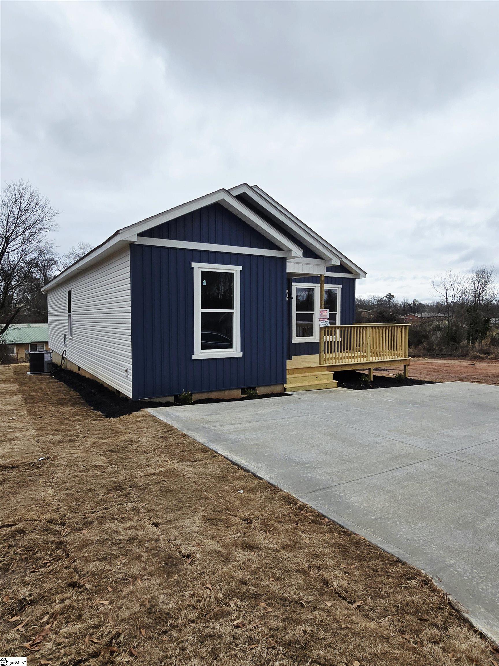 403 Tribble Street Seneca, SC 29678 - Photo 2 of 15