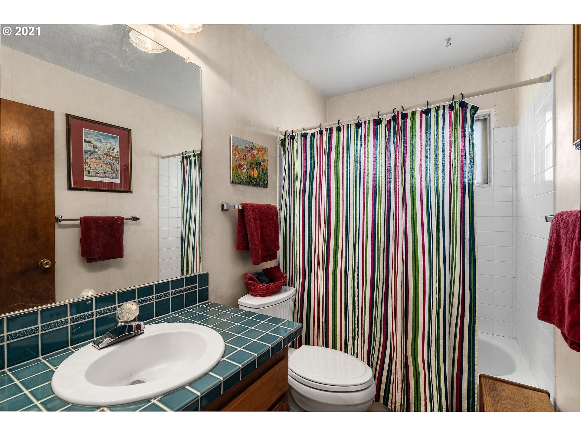 14620 Southwest Glenbrook Road Beaverton, OR 97007 - Photo 22 of 31 Gallery Image 22