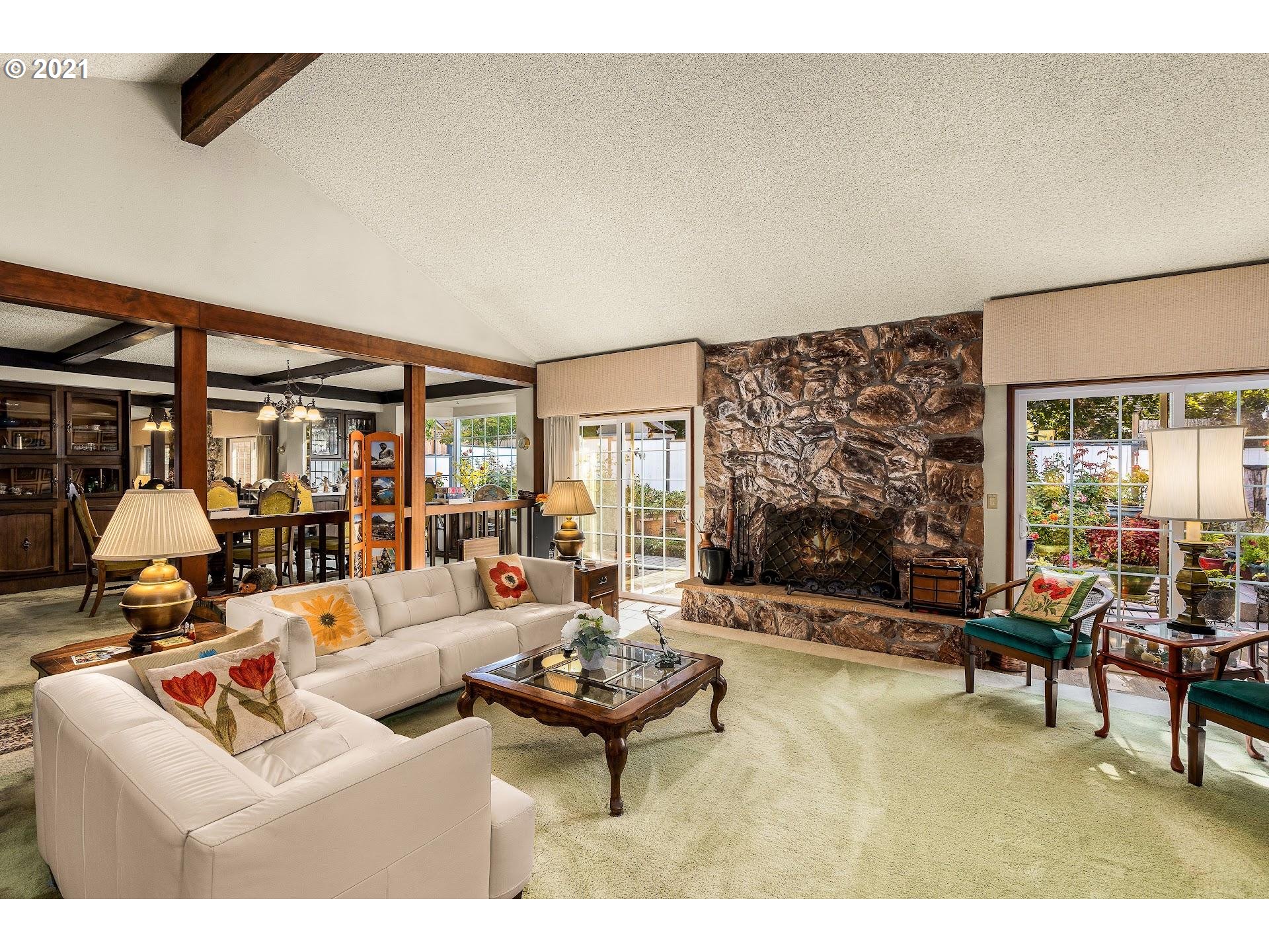 14620 Southwest Glenbrook Road Beaverton, OR 97007 - Photo 5 of 31 Gallery Image 5