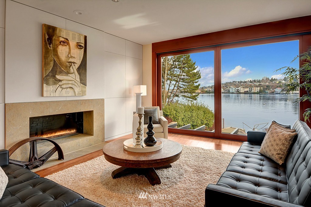 3744 West Commodore Way Seattle, WA 98199 - Photo 9 of 25 Gallery Image 9