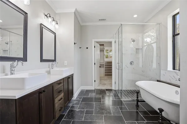 $885,000 | 8 Winters Landing Drive, Oakland, FL 34787