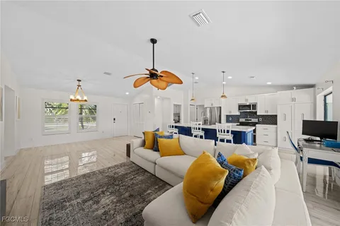 $549,900 | 2546 Southwest 38th Terrace, Cape Coral, FL 33914