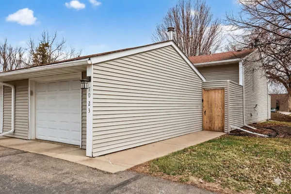 $230,000 | 7023 146th St Court, Apple Valley, MN 55124