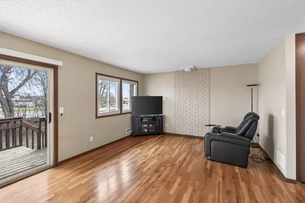 $230,000 | 7023 146th St Court, Apple Valley, MN 55124