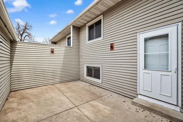 $230,000 | 7023 146th St Court, Apple Valley, MN 55124