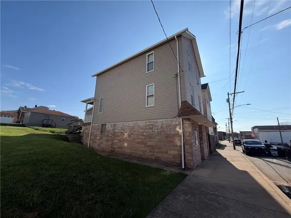 $150,000 | 1028 Main Street, Republic, PA 15475
