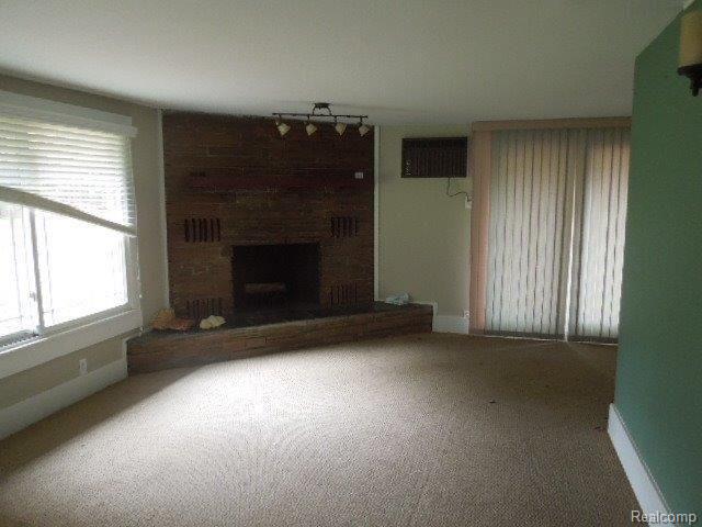 845 North Pemberton Road Bloomfield Hills, MI 48302 - Photo 8 of 19 10-15 012.jpg