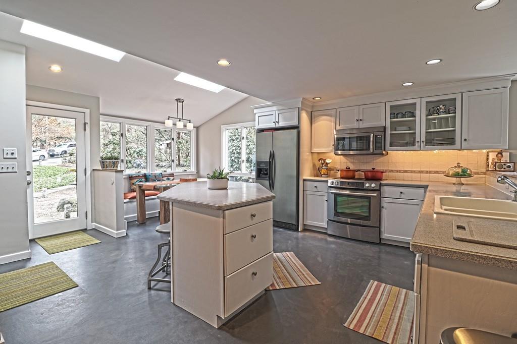 45 The Valley Road Concord, MA 01742 - Photo 4 of 26 Gallery Image 4