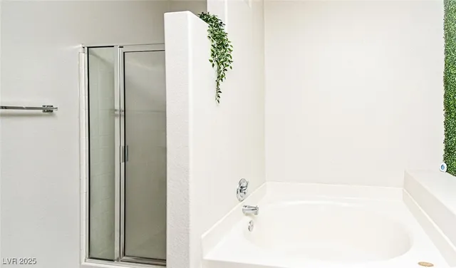 $195,000 | 5751 East Hacienda Avenue, Unit 264, Las Vegas, NV 89122