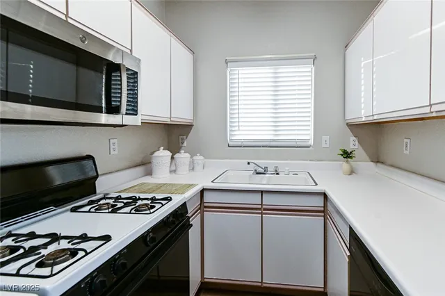 $195,000 | 5751 East Hacienda Avenue, Unit 264, Las Vegas, NV 89122