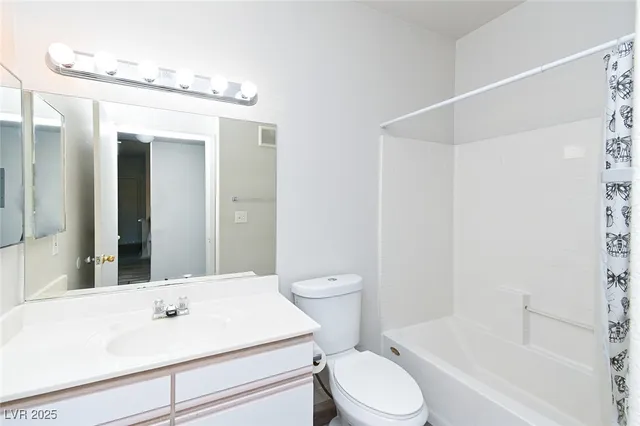 $195,000 | 5751 East Hacienda Avenue, Unit 264, Las Vegas, NV 89122