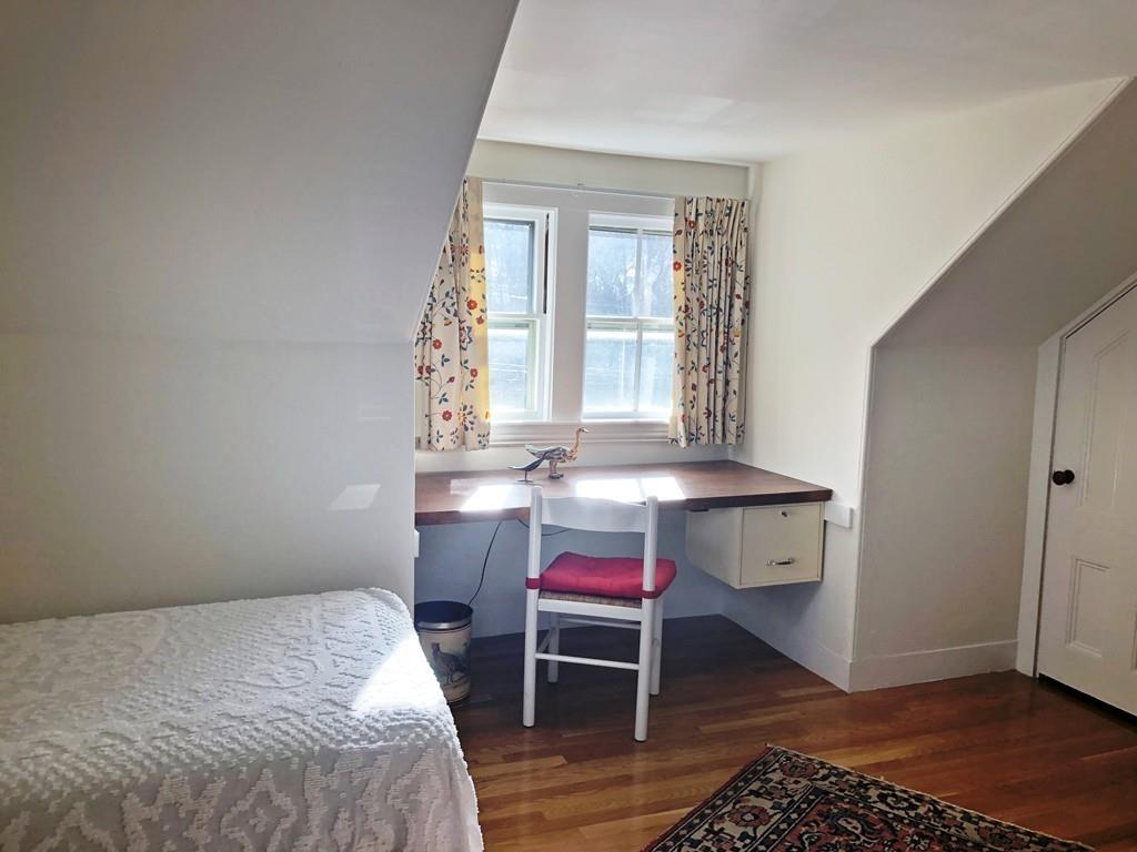 28 Longfellow Road Wellesley, MA 02481 - Photo 15 of 27