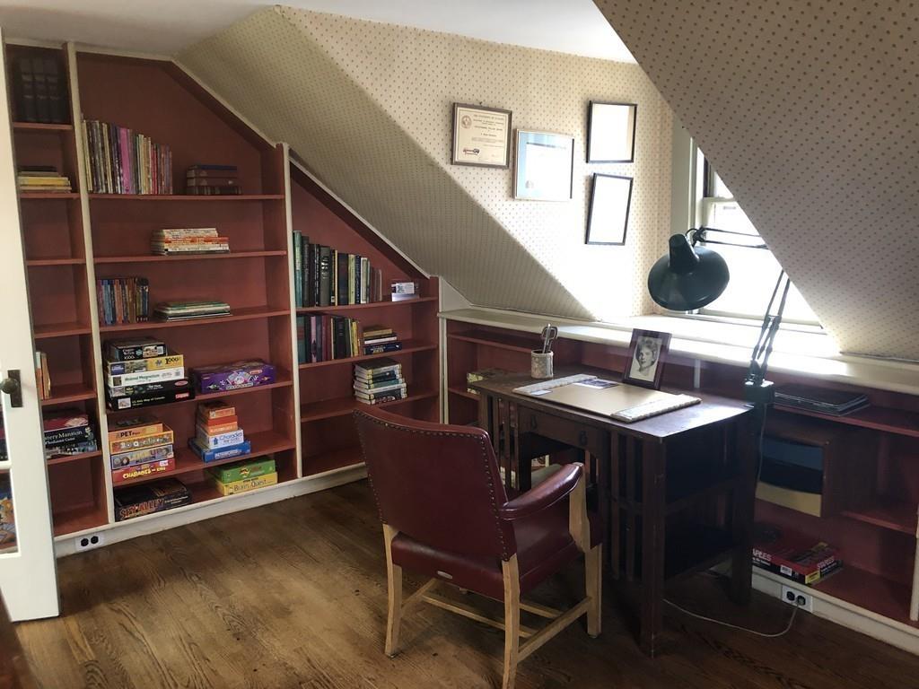 28 Longfellow Road Wellesley, MA 02481 - Photo 18 of 27