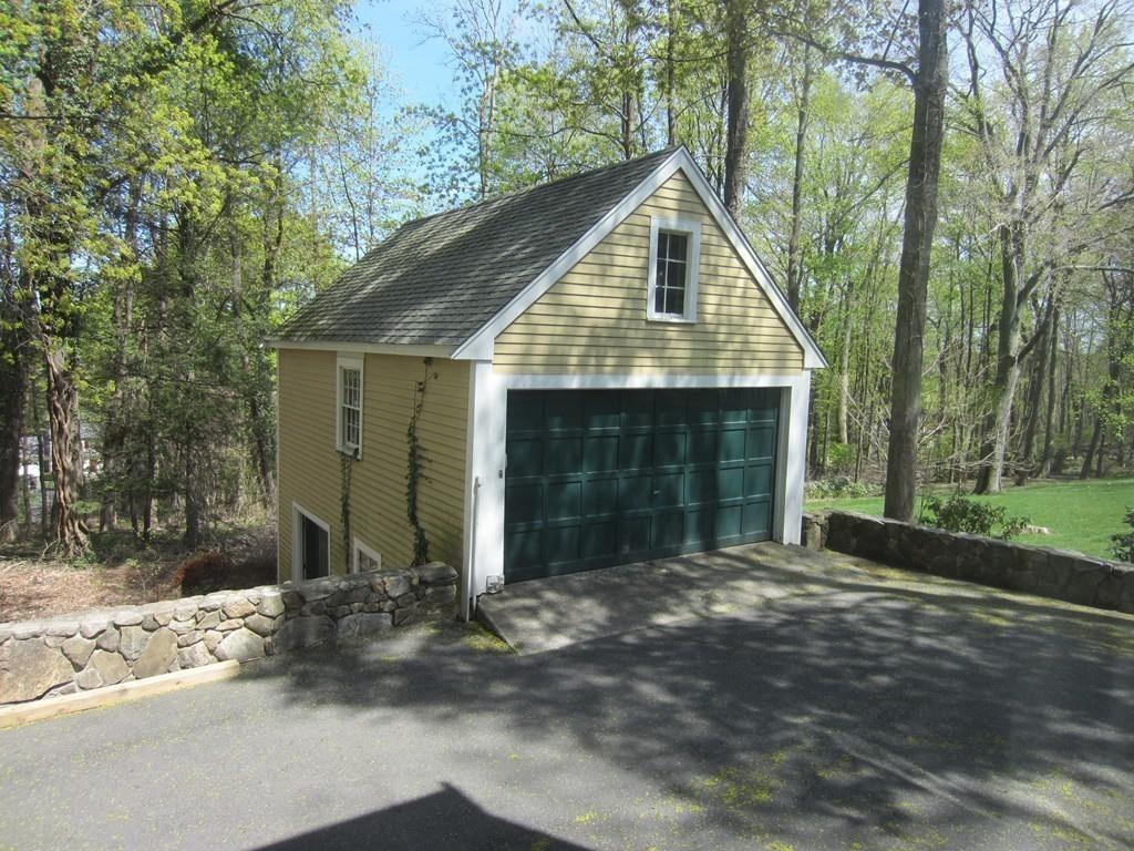 28 Longfellow Road Wellesley, MA 02481 - Photo 20 of 27