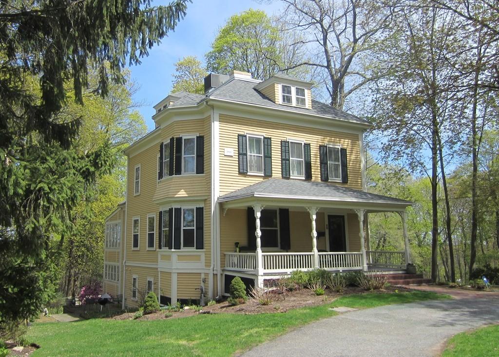 28 Longfellow Road Wellesley, MA 02481 - Photo 2 of 27