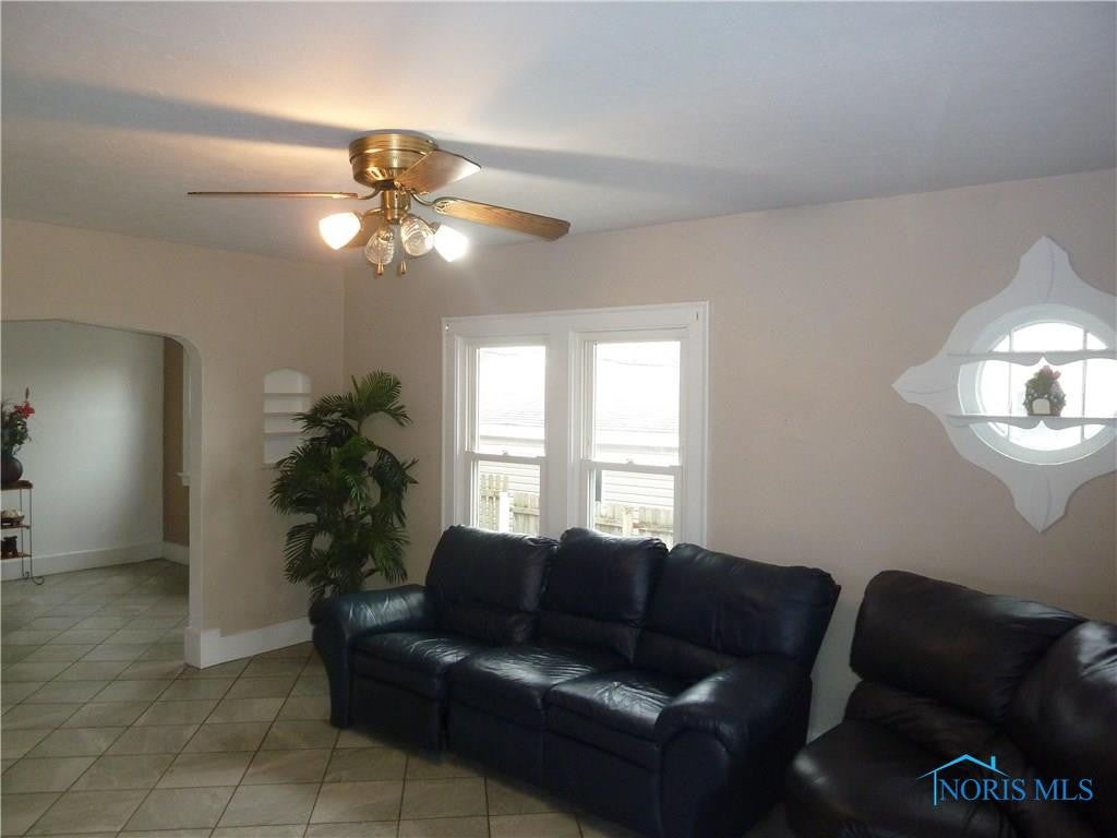 1149 Cresceus Road Oregon, OH 43616 - Photo 6 of 21 Gallery Image 6