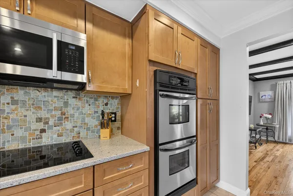 $549,000 | 313 Chestnut Avenue, New Windsor, NY 12553