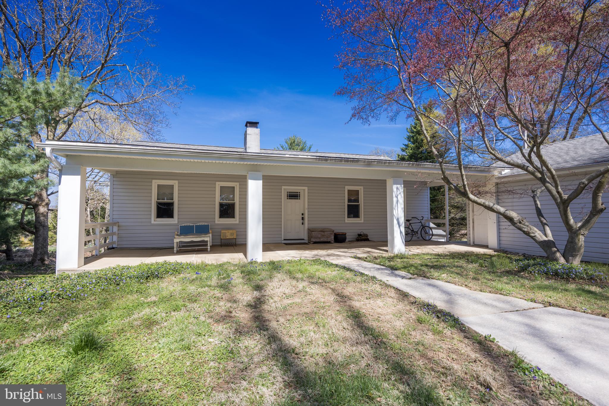 820 Sharpless Road Hockessin, DE 19707 - Photo 2 of 55