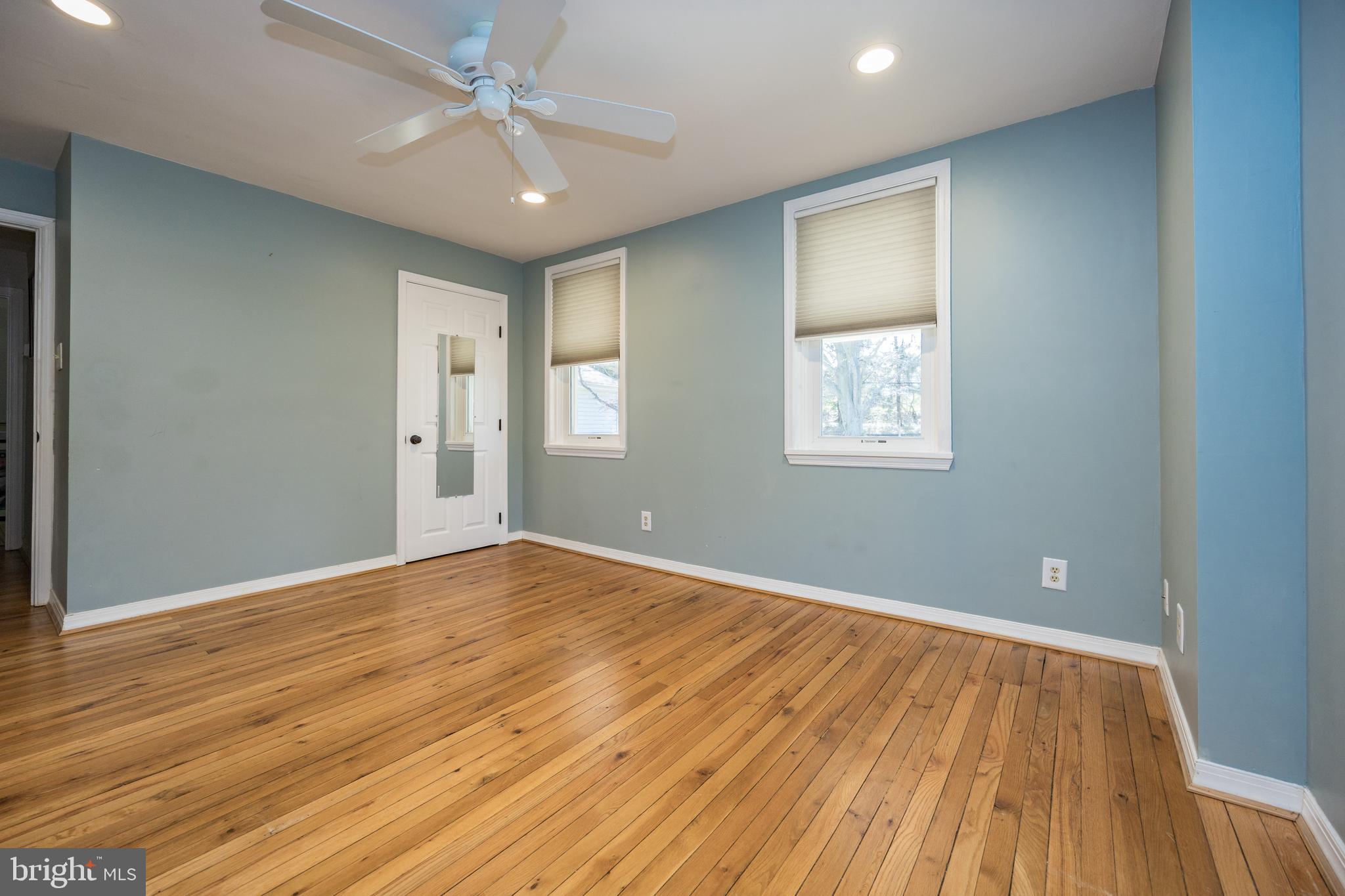 820 Sharpless Road Hockessin, DE 19707 - Photo 5 of 55