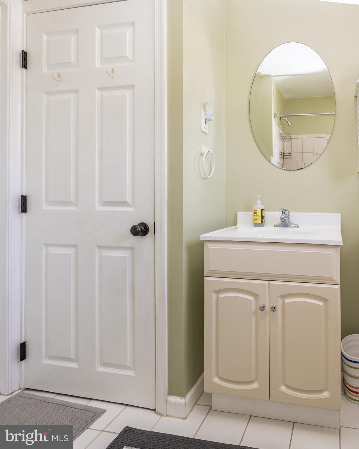 820 Sharpless Road Hockessin, DE 19707 - Photo 9 of 55