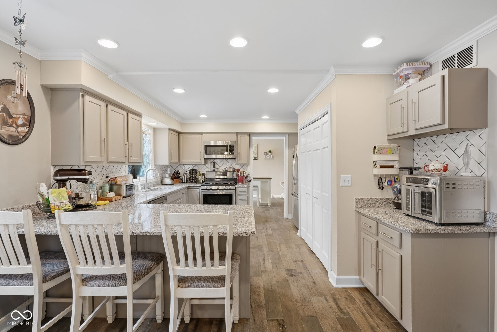 601 Ridgeview Lane Columbus, IN 47201 - Photo 12 of 33