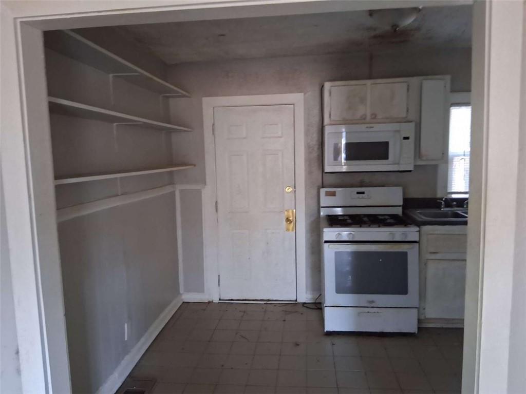 2835 Burton Road Northwest Atlanta, GA 30311 - Photo 11 of 18