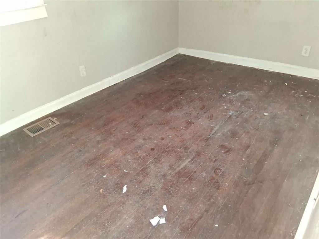 2835 Burton Road Northwest Atlanta, GA 30311 - Photo 4 of 18