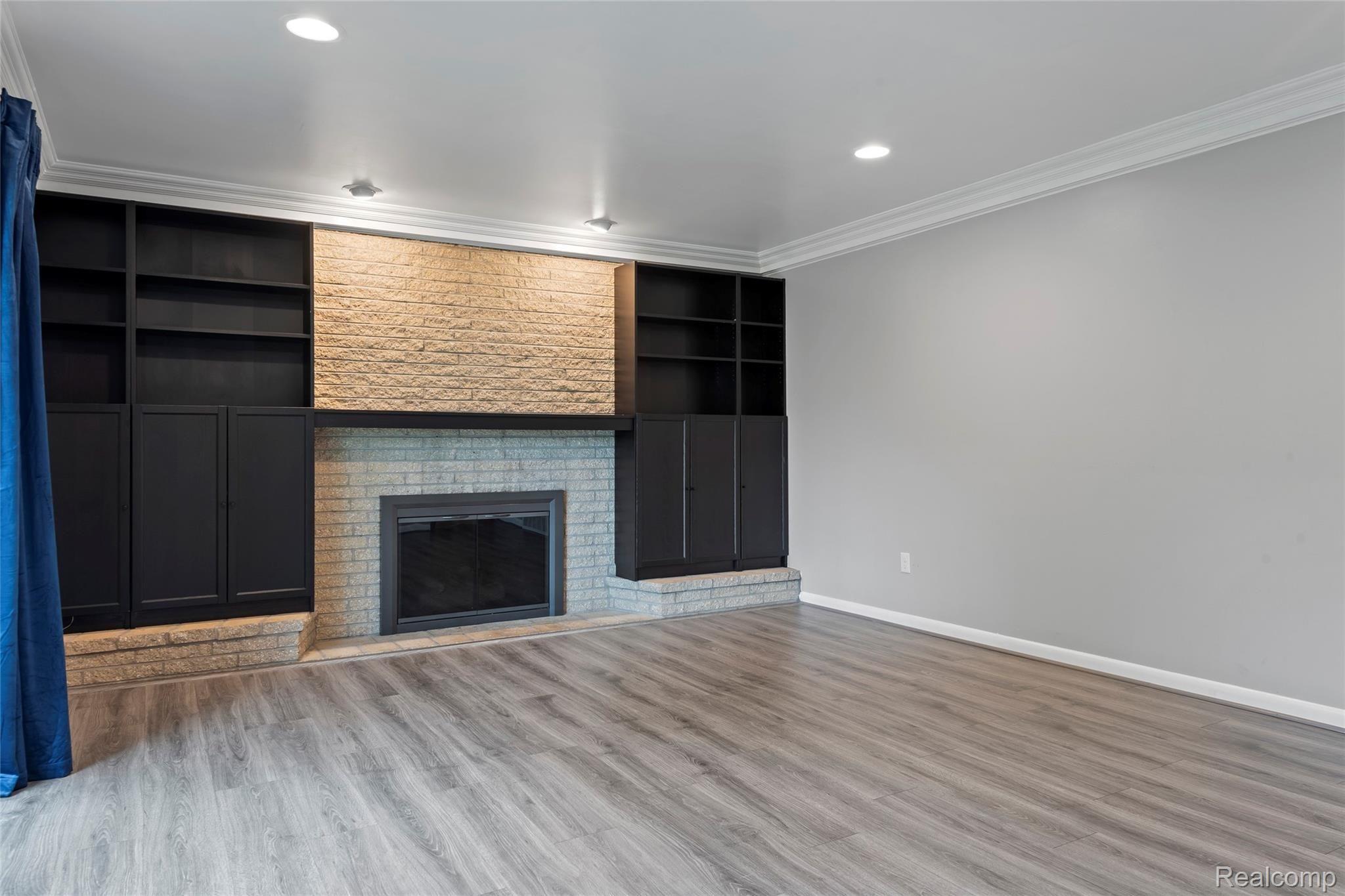 750 Canterbury Road Grosse Pointe, MI 48236 - Photo 11 of 47 Family room