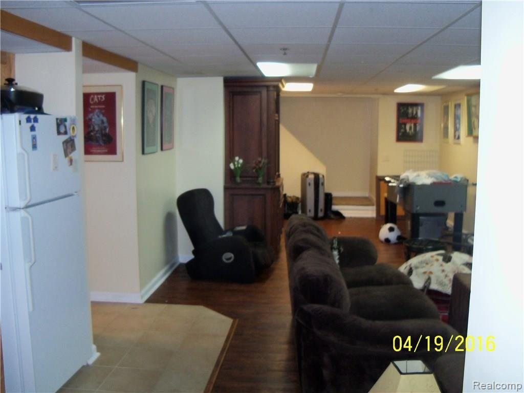 10550 County Line Road Ortonville, MI 48462 - Photo 33 of 39 022.JPG