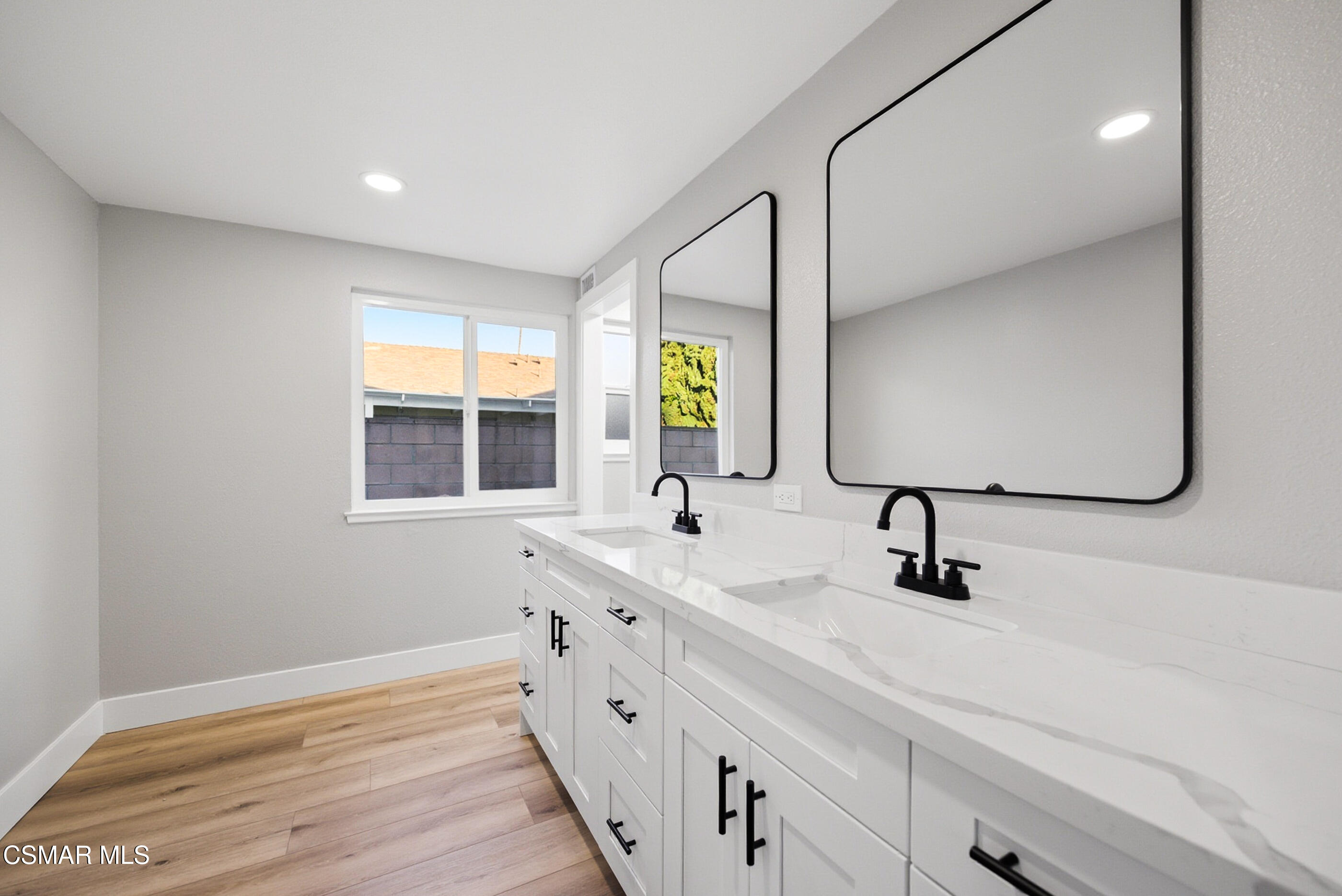 2405 Lee Street Simi Valley, CA 93065 - Photo 27 of 34 2405 Lee St Simi Valley-27