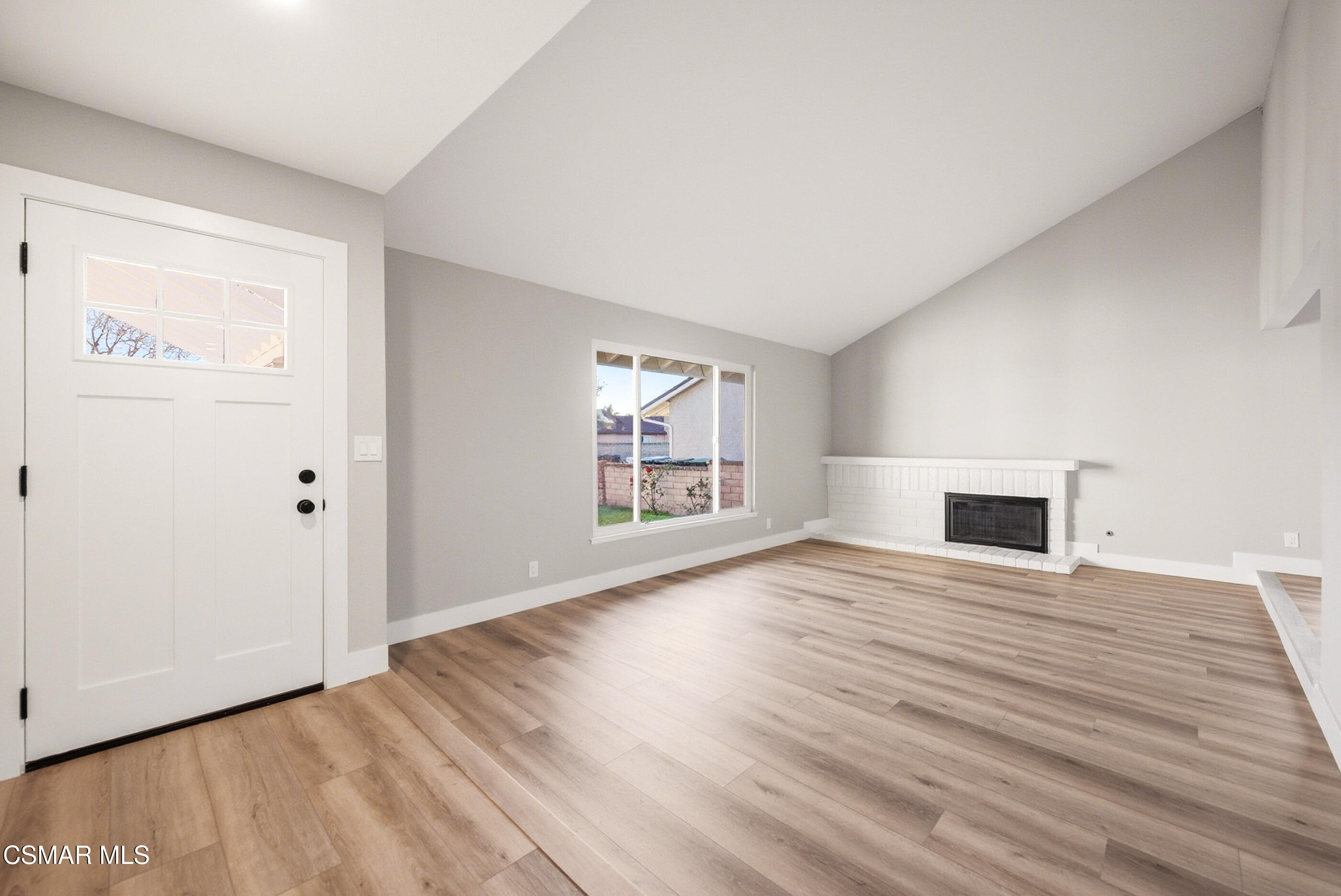 2405 Lee Street Simi Valley, CA 93065 - Photo 6 of 34 2405 Lee St Simi Valley-6