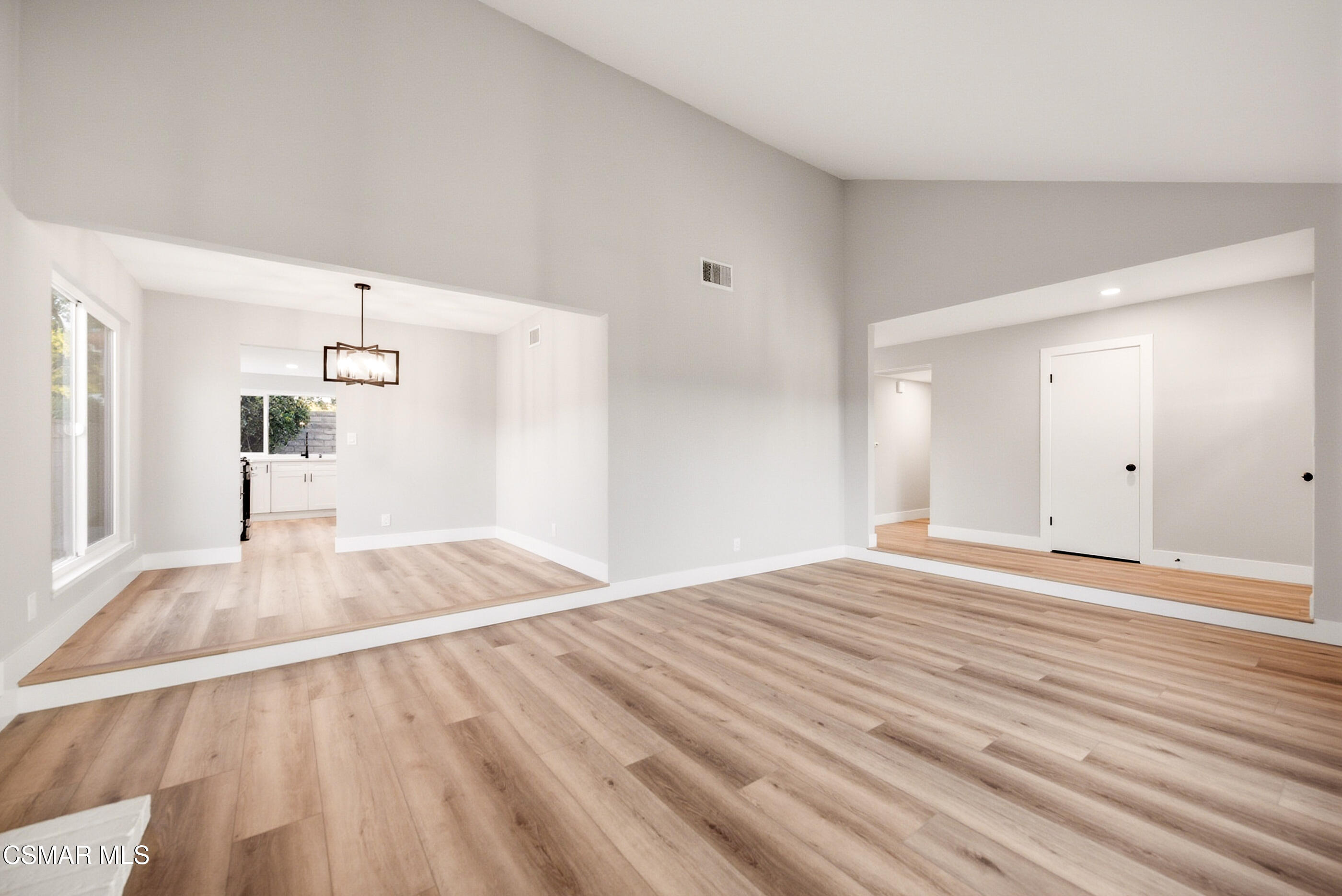 2405 Lee Street Simi Valley, CA 93065 - Photo 9 of 34 2405 Lee St Simi Valley-9