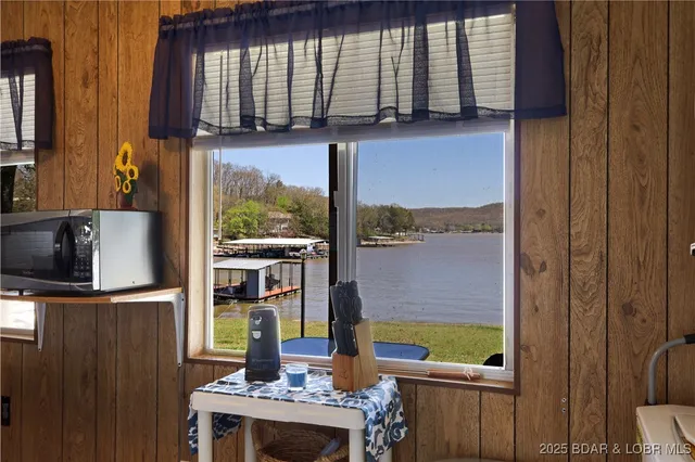 $164,900 | 412 Bowers Drive, Unit B, Camdenton, MO 65020