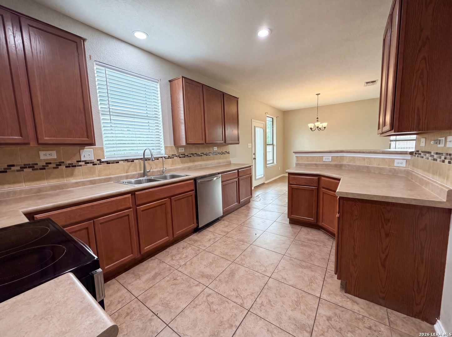 5733 Ty Lindstrom Schertz, TX 78108 - Photo 10 of 18