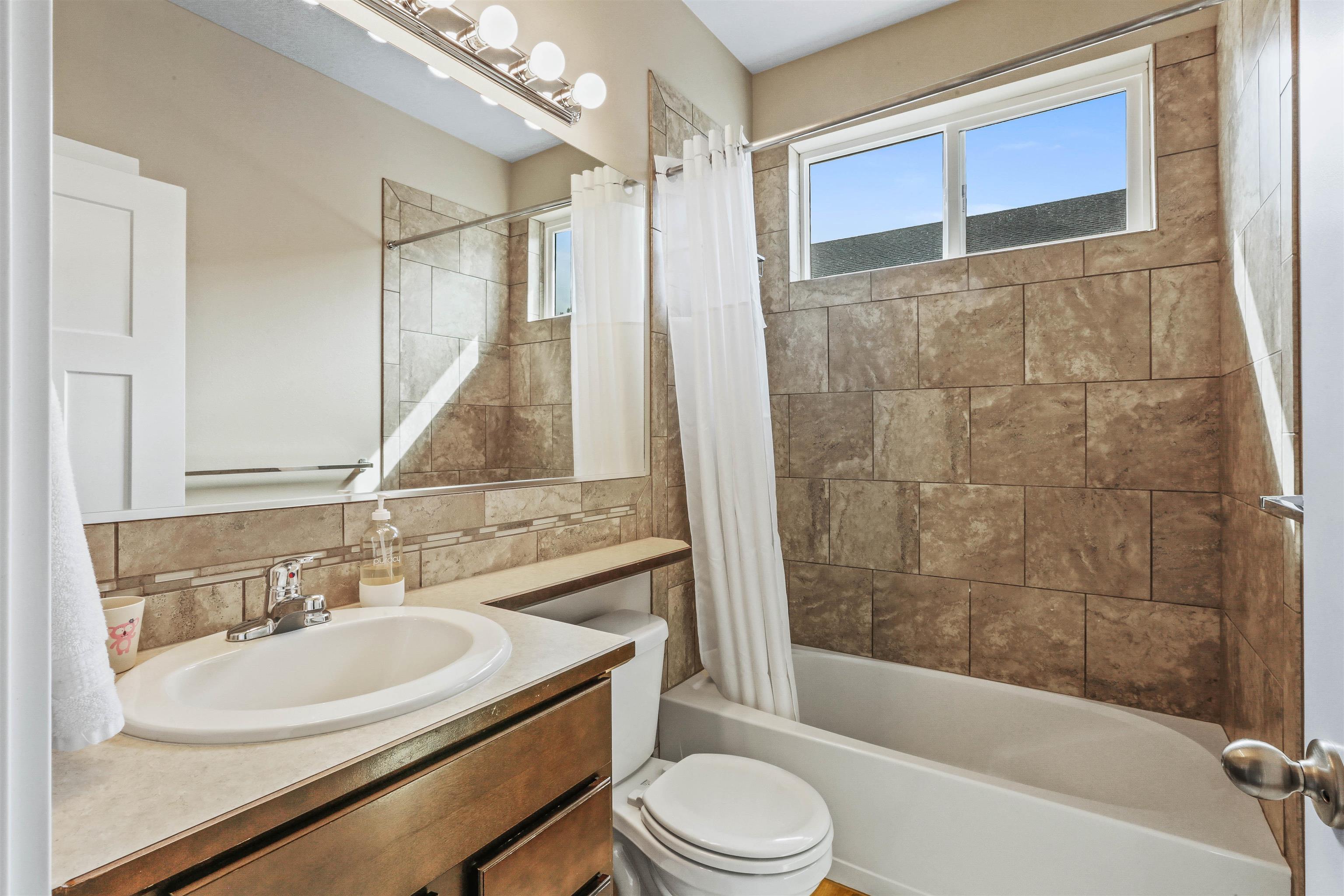 712 East Belle Lane Colbert, WA 99005 - Photo 18 of 34