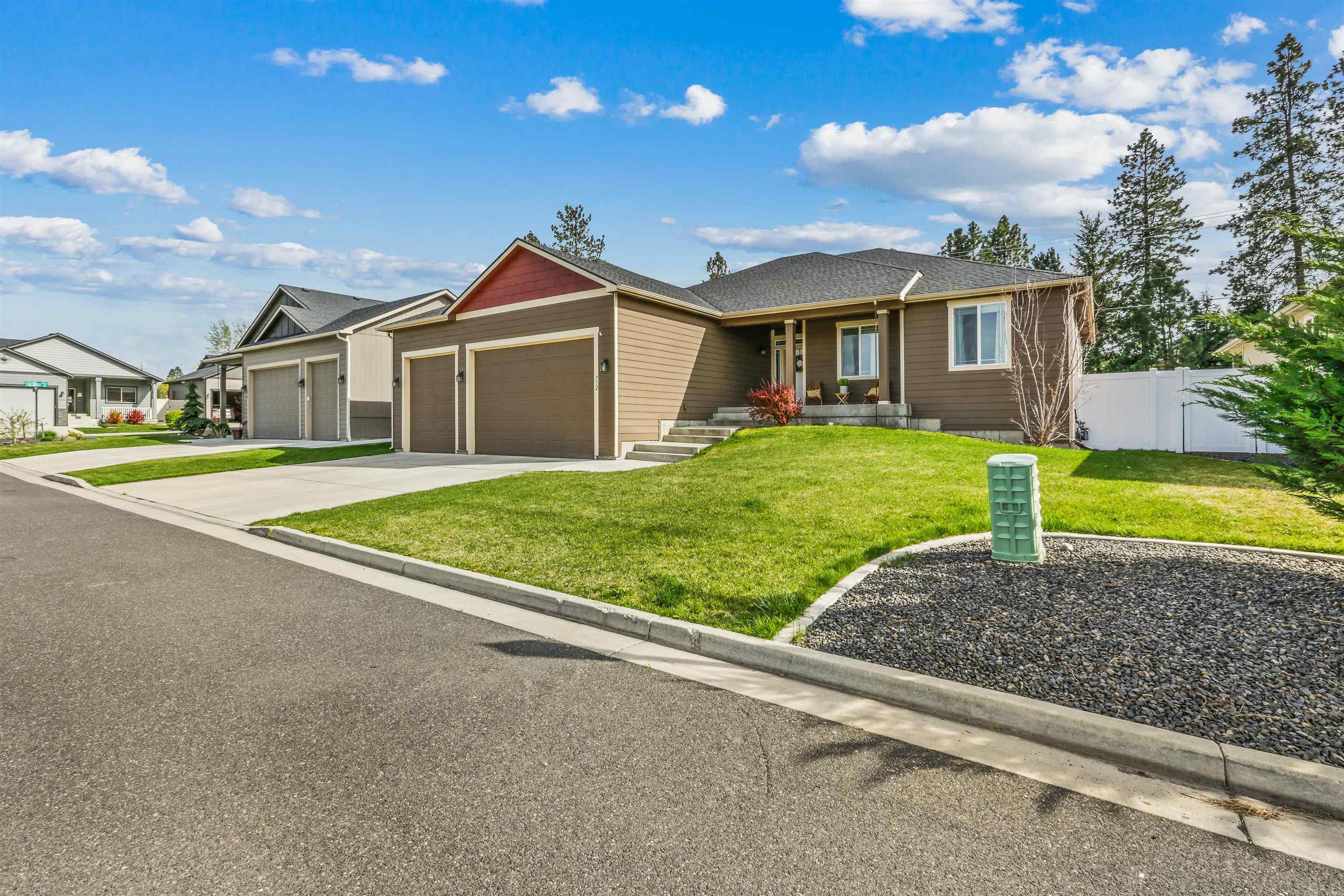 712 East Belle Lane Colbert, WA 99005 - Photo 2 of 34