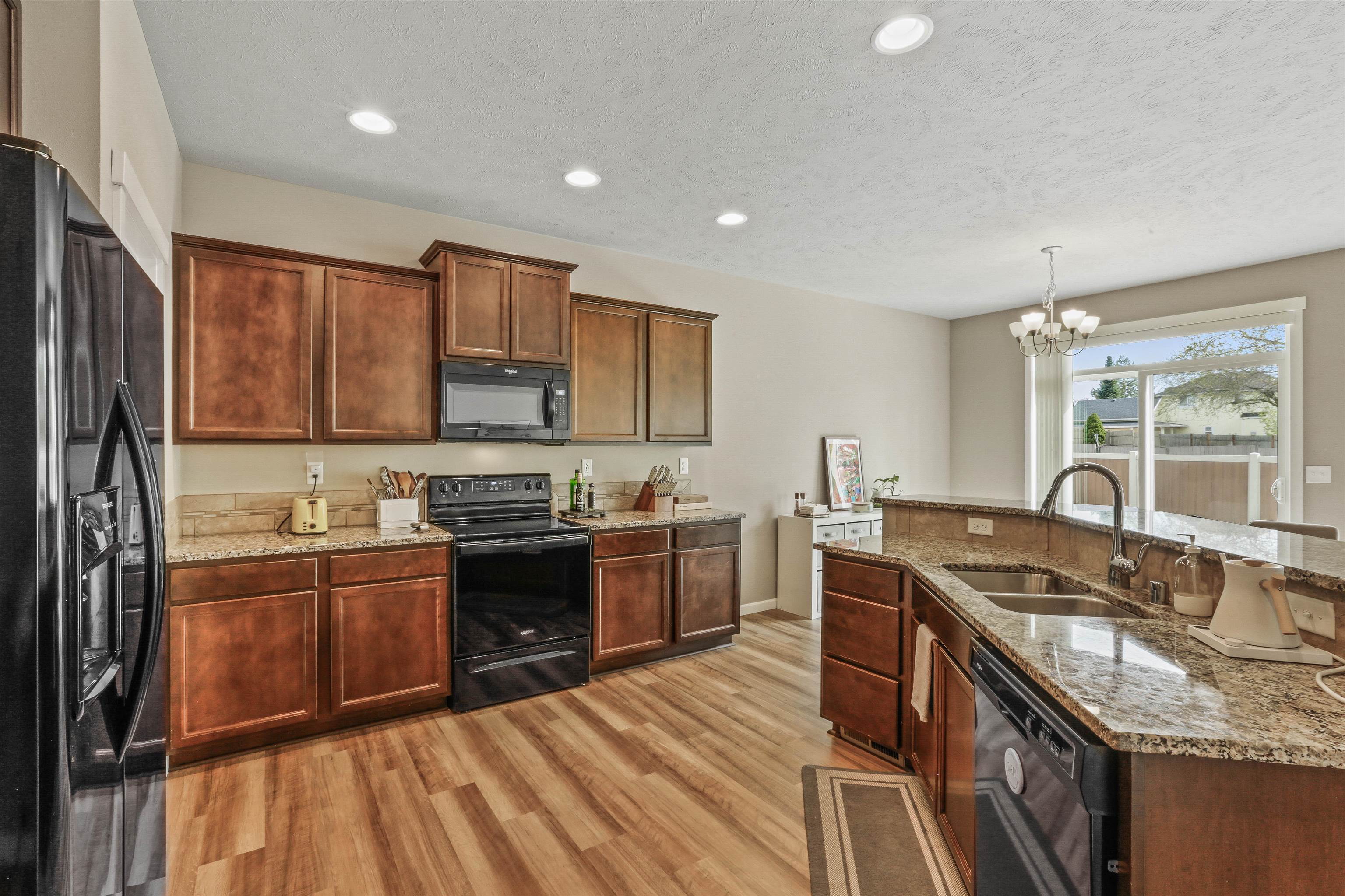 712 East Belle Lane Colbert, WA 99005 - Photo 8 of 34