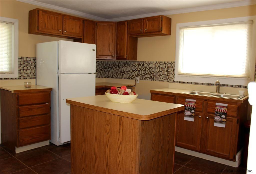 11 Eagle Street Gloversville, NY 12078 - Photo 4 of 19 Photo 4