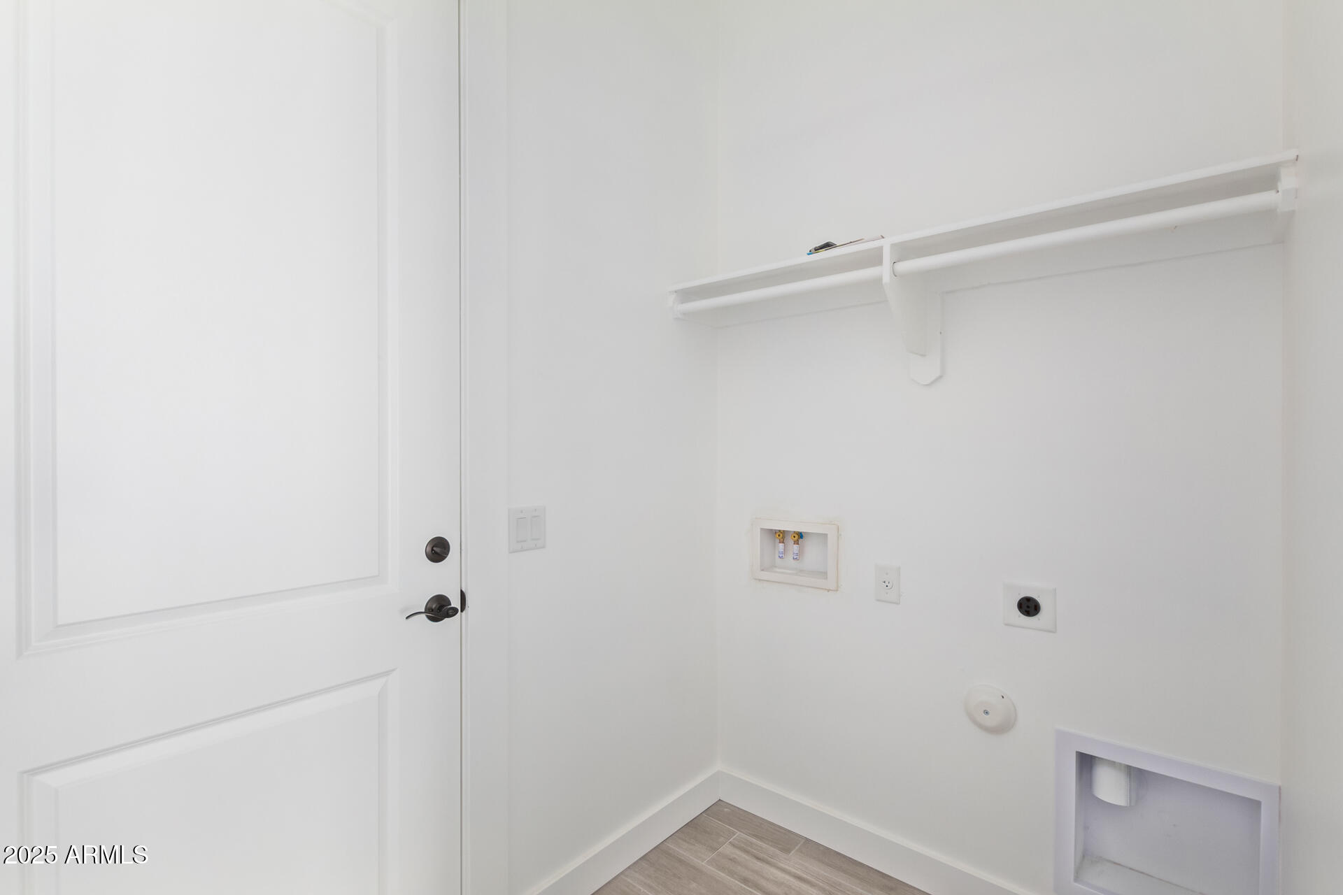 947 North Warner Drive Apache Junction, AZ 85120 - Photo 19 of 26 a view of small space