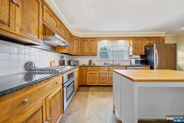 a view of a living room