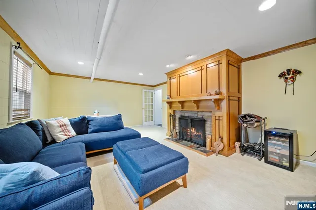 a view of a yard with an trees