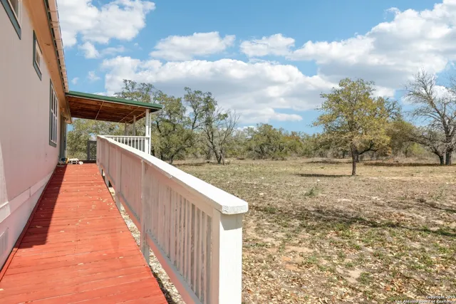 $475,000 | 609 County Road 785, Natalia, TX 78059