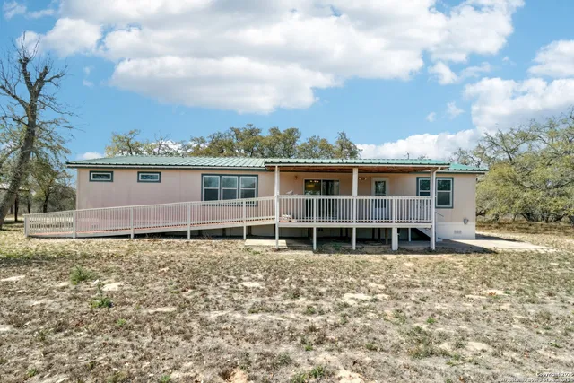 $475,000 | 609 County Road 785, Natalia, TX 78059