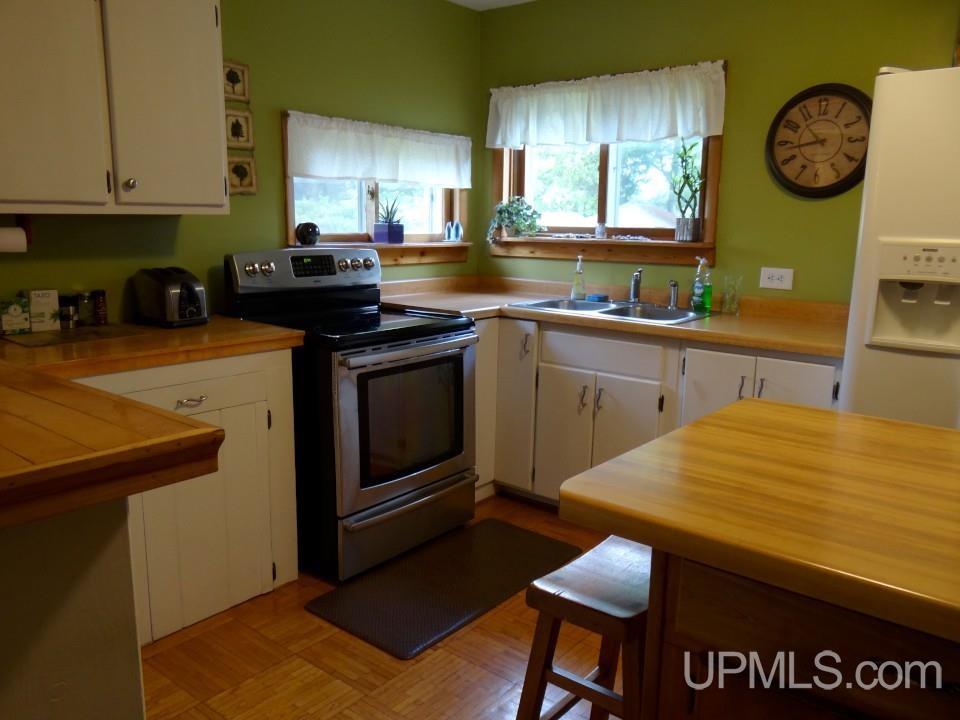 23628 Hwy Location Road Calumet, MI 49913 - Photo 2 of 24