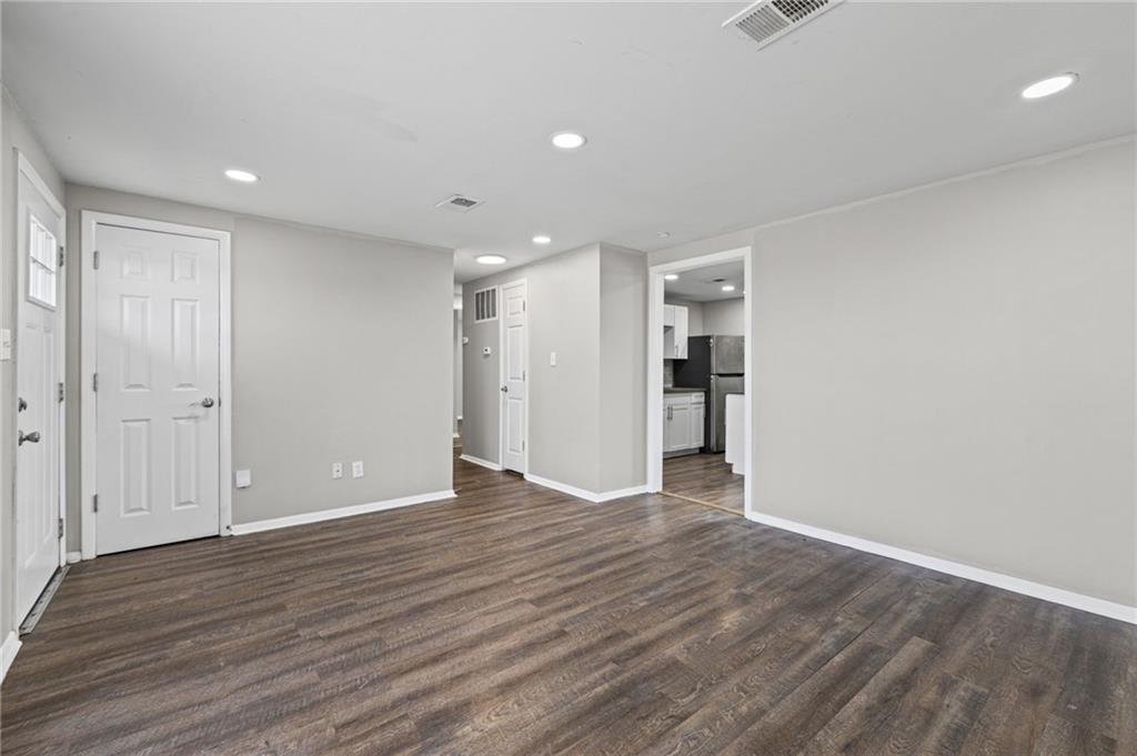 1713 North Whitney Road Independence, MO 64058 - Photo 4 of 20 Gallery Image 4